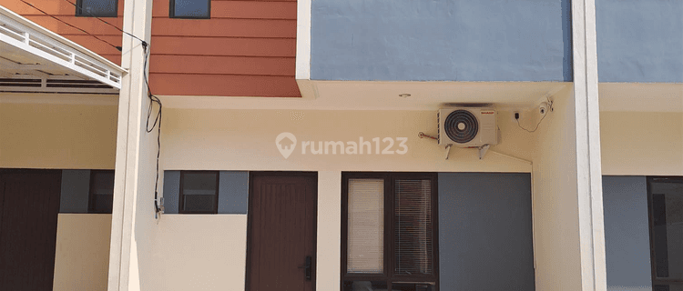 Rumah Thouse 2 Lantai Baru Murah Strategis SHM Mustikajaya,bekasi 1