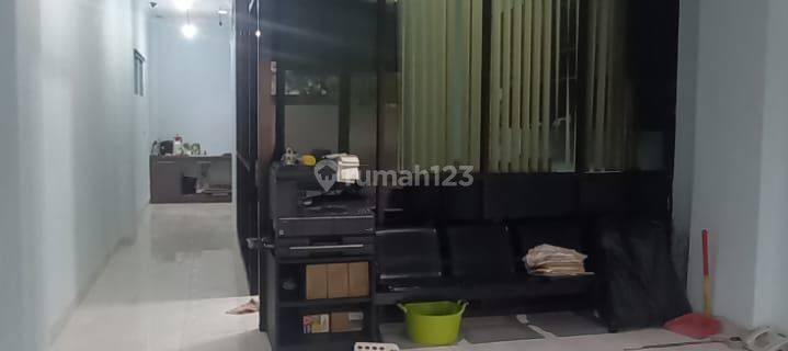 Ruko Hook 3,5 Lantai Full Furnished di Mutiara Taman Palem 1