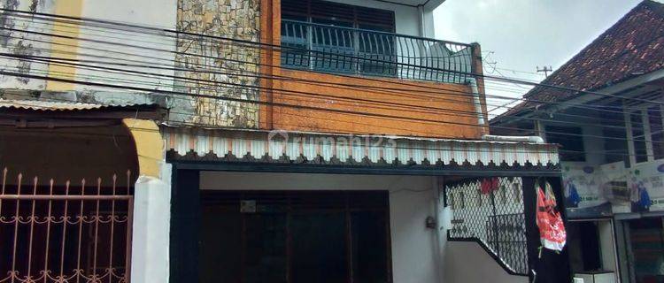 DIJUAL 1 UNIT TOWN HOUSE 2½ LANTAI SIAP HUNI DI JLN. LETNAN MUKMIN 1