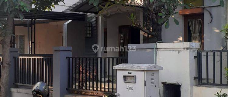 Disewakan Rumah 2 Lantai Full Furnished Digrand Wisata Bekasi 1