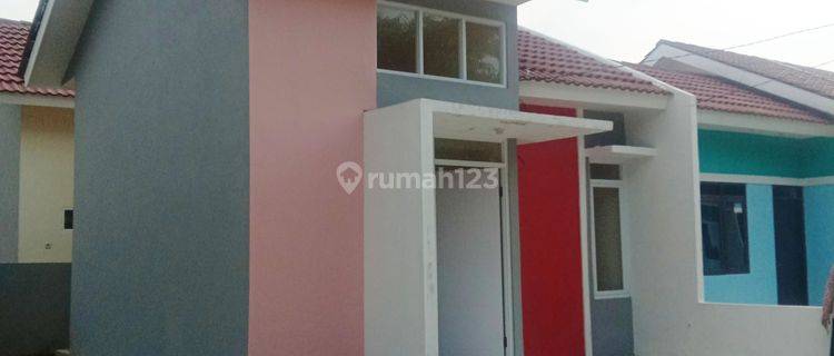 Rumah minimalis luas tanah 100 m2 bebas banjir akses strategis Bekasi  1