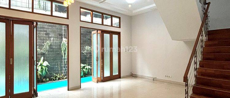 Di Sewakan Rumah Senopati Semi Furnish Private Pool 1