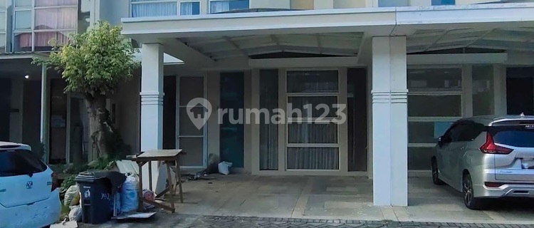 Semi-Furnished House in Grand Pakuwon Cluster South Victoria 1