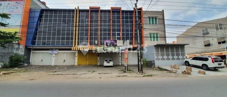 For Rent 3-Storey Shophouse on Jl Perintis Kemerdekaan Makassar (Al) 1