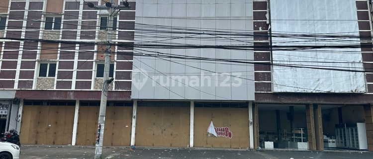 For Rent: Strategic Shop House in Maros. 1