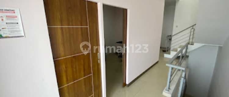 For Sale: Ready-to-Use Sutami Wing Shop House in Bandung 1