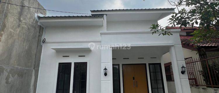 Rumah Cantik Komplek Melati Edelweis Medan Selayang 1