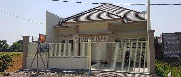 Rumah Baru Unfurnished SHM di Perum. Pondok Buana, Sidoarjo 1