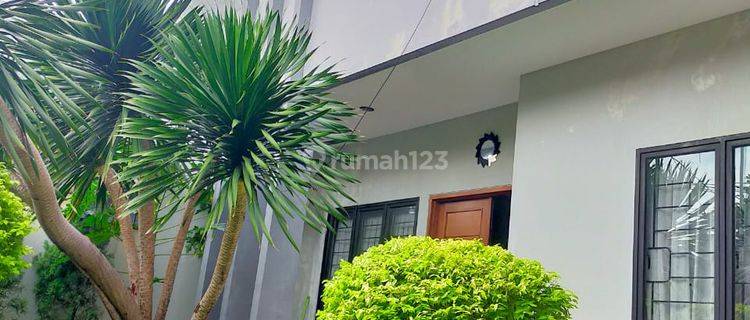 Rumah Bagus Minimalis Modern 2 Lantai Dekat Stasiun M R T Cipete 1