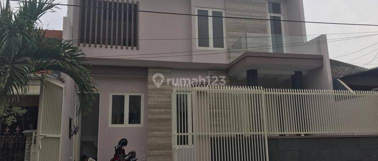 Rumah Murah 2 Lantai di Semolowaru Elok Surabaya  1