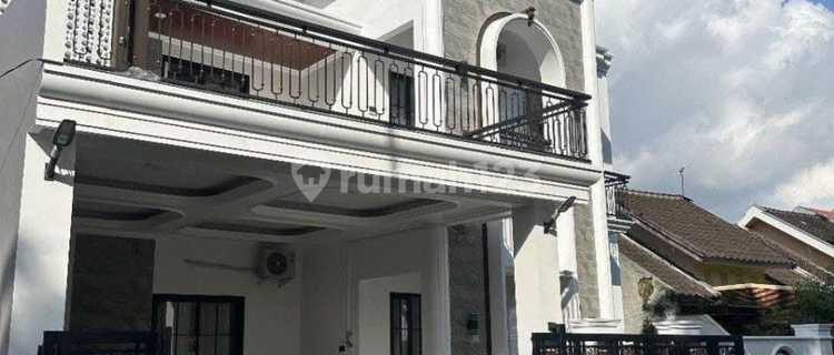 Beautiful House American Classic Sengkaling Malang 1