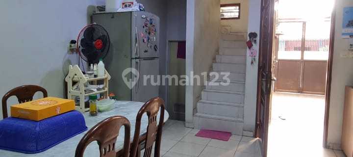 For Sale 2-Story House in South Kedoya, West Jakarta, SHM Furnished 1