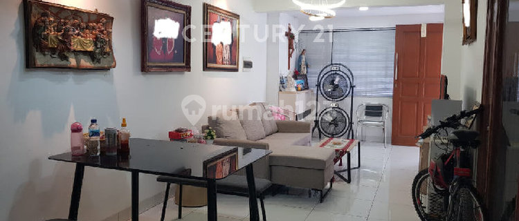 House For Sale Behind the Mall In Kelapa Gading 1