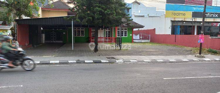 Tanah dan Bangunan Pinggir Jalan Raya Ungaran Timur 1000m² 1