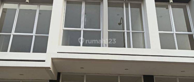 Disewa Ruko 3 Lantai Luas 197 m² Citra Gran CBD  1