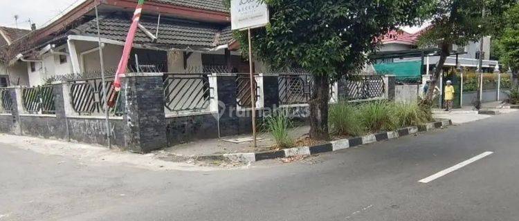 TANAH HOOK DI TENGAH KOTA,PINGGIR JALAN LOKASI STRATEGIS 1