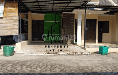 Rumah Bagus di Solo Baru, Solo 1