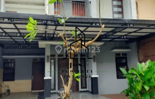Rumah Bagus di Gentan, Solo 1