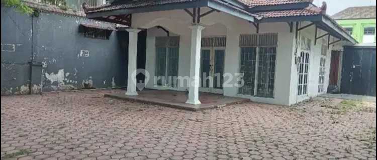 Rumah Kontrakan Manahan, Solo 1