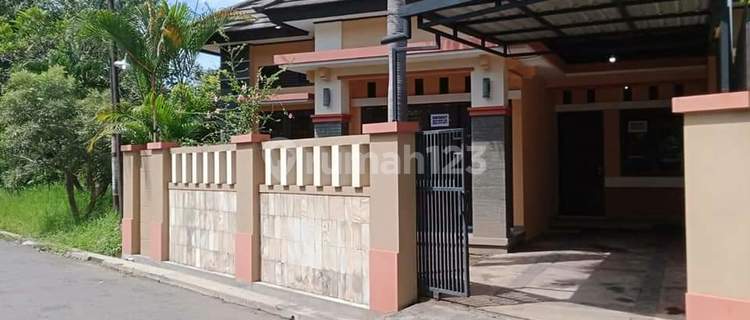 Rumah Bagus Banjarsari, Solo 1