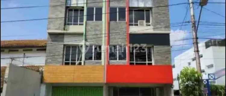 Solo City Center Shophouse Near Press Monument 1