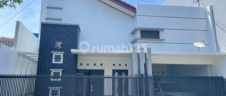 Rumah Bagus Furnished Banjarsari, Solo 1