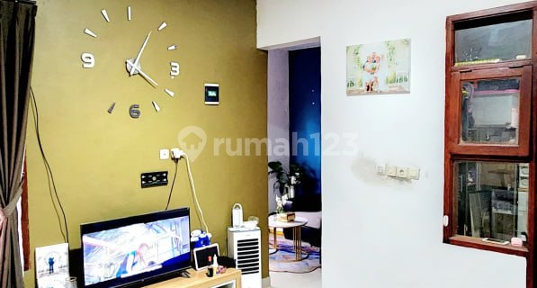 Minimalist House LT 83 in Manisi Complex, Cibiru, Bandung 1