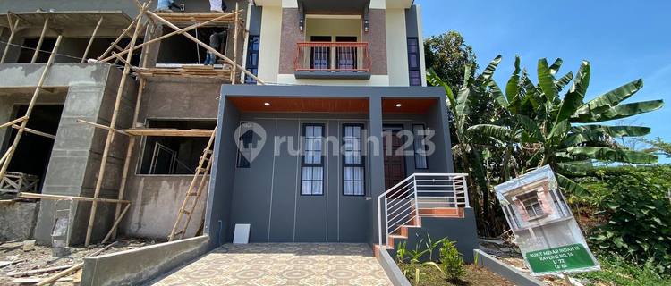 Rumah Bagus Unfurnished SHM Cileunyi, Bandung 1