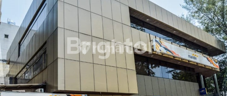 Gedung 3 Lantai Hoek Greenville Tanjung Duren Ex. Bank Mandiri 1