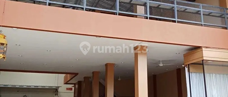 Dijual Tempat Usaha Lokasi Strategis Woltermonginsidi Genuk Semarang 1