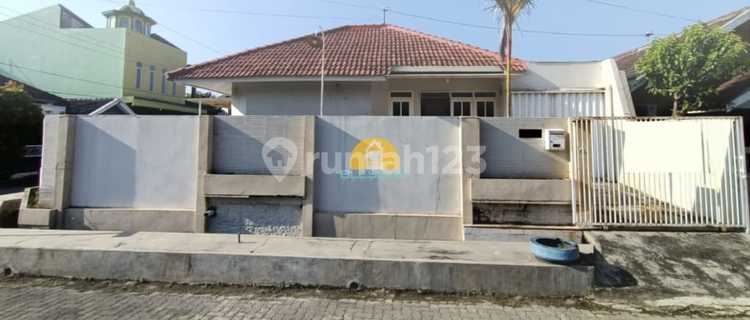 Disewakan Rumah Bebas Banjir Dekat Kota Puri Anjasmoro 1