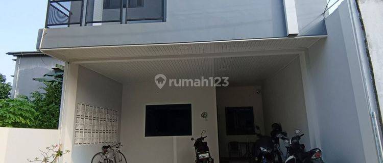 Dijual Rumah Baru Design Scandinavian  Dalam Komplek Di Ciracas Jakarta Timur 1