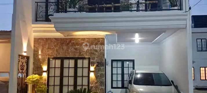 RUMAH 2,5 LANTAI MODERN CLASSIC EROPA BEBAS BANJIR DI DEPOK 1