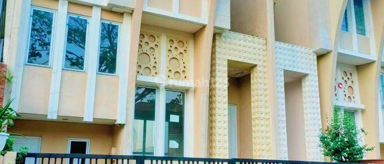 DISEWA RUMAH MEWAH DI BOULEVARD. 1