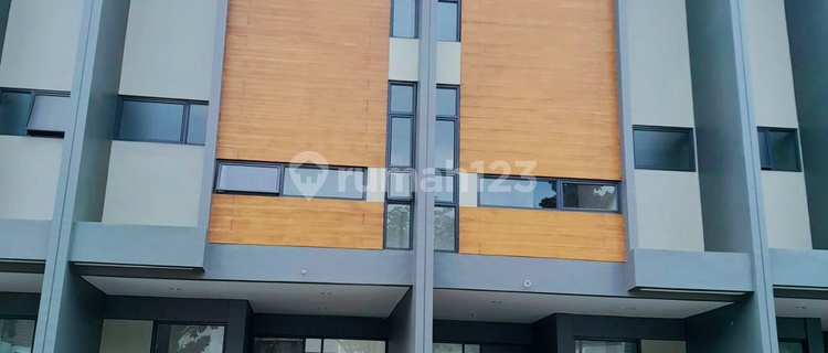 For Rent Multifunctional Office House, Toll Road Access 1