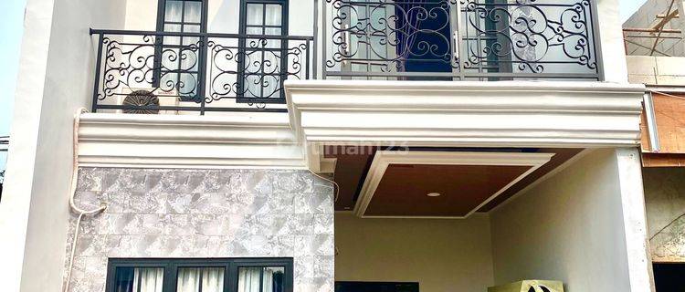 Rumah Mewah tapi Murah Gaya Eropa di Cibubur Free Biaya2 DP 0% 1