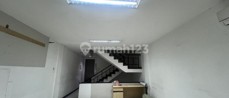 Shop House for Rent in Pancoran, Pasar Minggu (Fully Furnished) 1