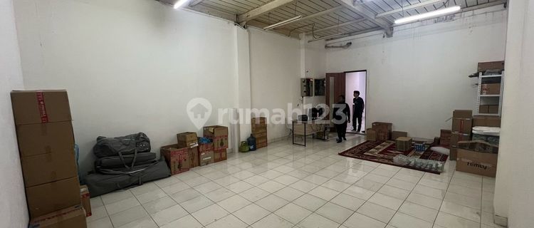 For Sale 4-Story Shop House at Affordable Price in Pancoran, South Jakarta 1