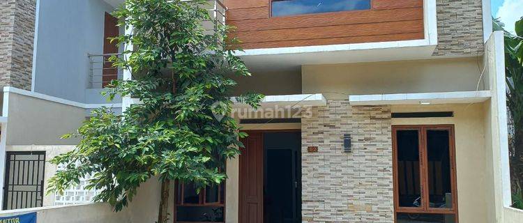 Dijual rumah 2 lantai 900 jutaan di Kalimulya Cilodong Depok  1