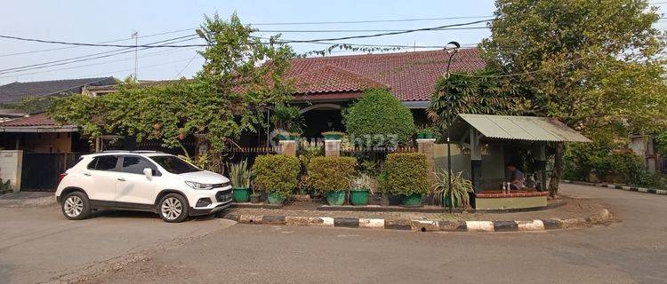 Rumah Hook di Jatibening, Pondok Gede, Bekasi 1