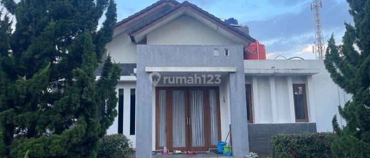 Rumah Full Furnished di Cluster Cherry Field Buah Batu Bandung 1