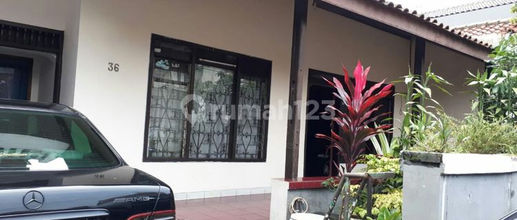 Well-Maintained Old House Ready to Occupy Suryalaya Cijagra Bandung City 1
