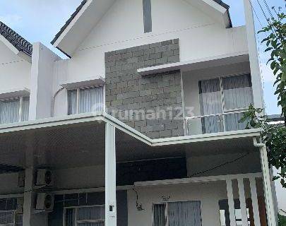 Dijual Rumah Sudut 2 Lantai Full Furnished Siap Huni Dekat Polda  1