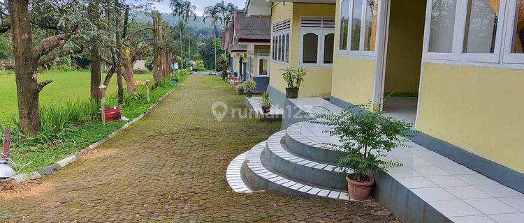 Resort Hotel Cisarua Bogor View Gunung Gede Pangrango 1