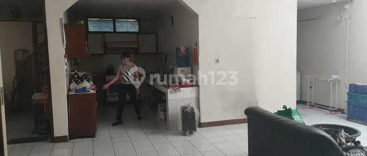 Dijual Rumah Strategis Bojongloa Kidul di Jl. Leuwisari, Bandung 1
