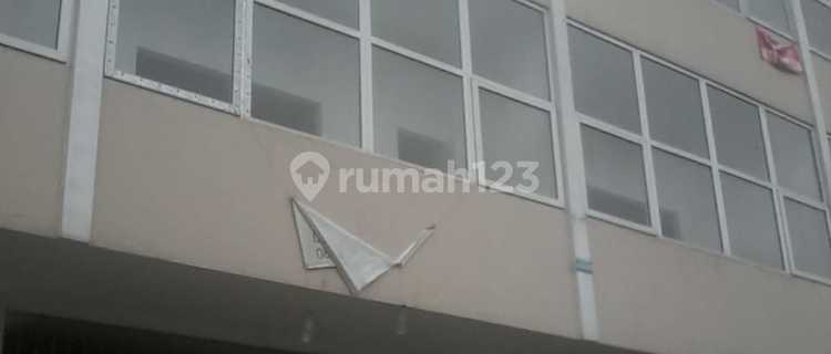 Shop House for Rent Depok 3 Floors 1
