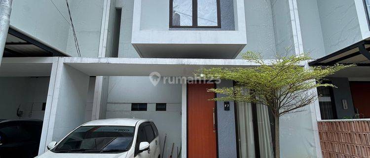 Rumah 2 lantai bagus di Kalimaya Indah Residence Cirendeu 1