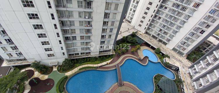 Apartemen Casa De Parco semi furnished  dekat ke The BREEZE 1