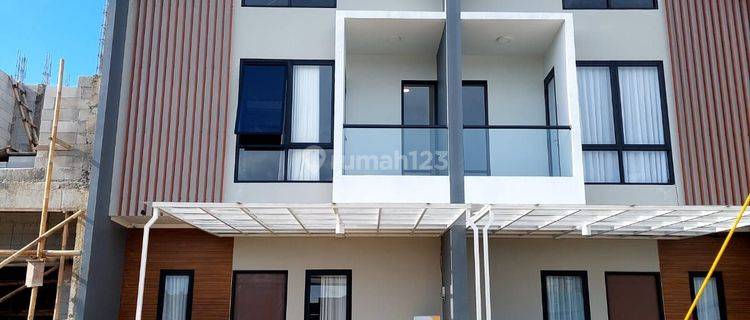 Rumah Modern Dengan Model Altic. Lyd 1