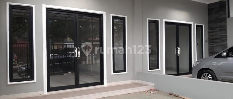 For Sale: 4-Story TOWNHOUSE in Sector 7A Gading Serpong - Ysefb 1